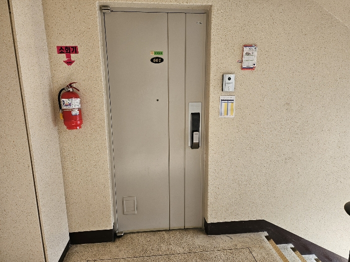 B0002402024013058534215.jpg